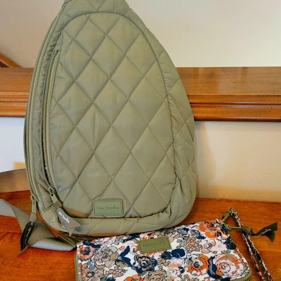 Vera Bradley | Bags | Vera Bradley Quilted Backpack Sling  display picture 3